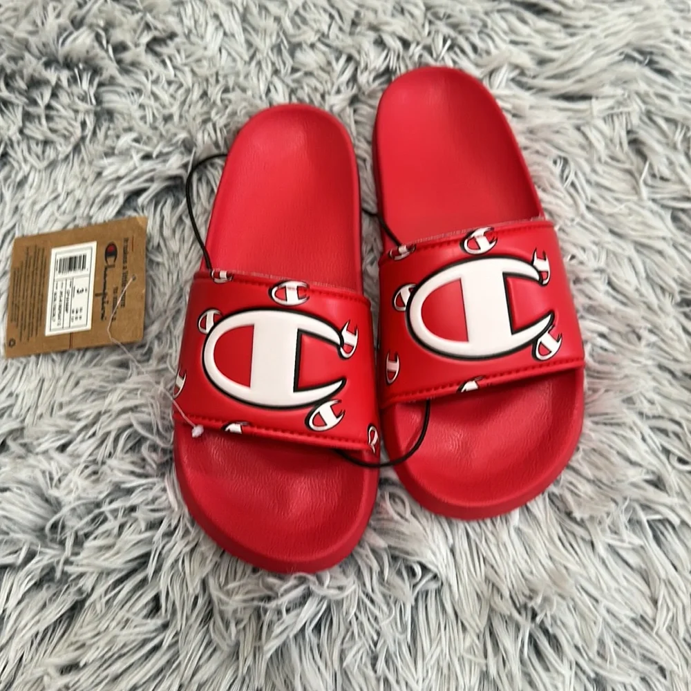 ✨Host Pick✨ Champion Slides NWT